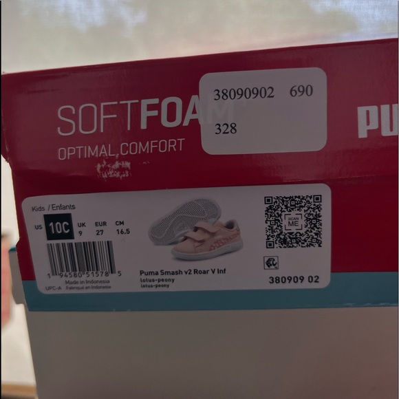Toddler Girl puma strap on sneakers in excellent condition - Picture 1 of 5